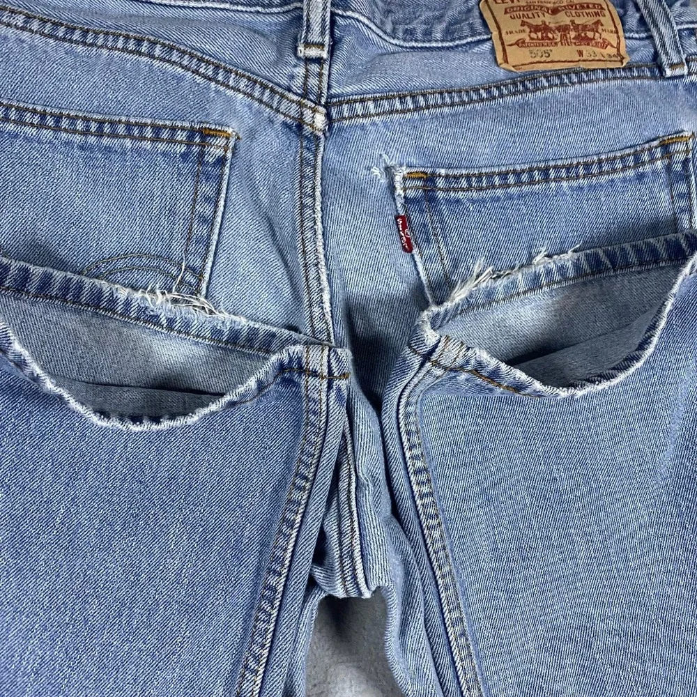 Y2K Levis 505 Straight Fit Jeans Mens 33x34 Light Wash Blue Denim Distressed